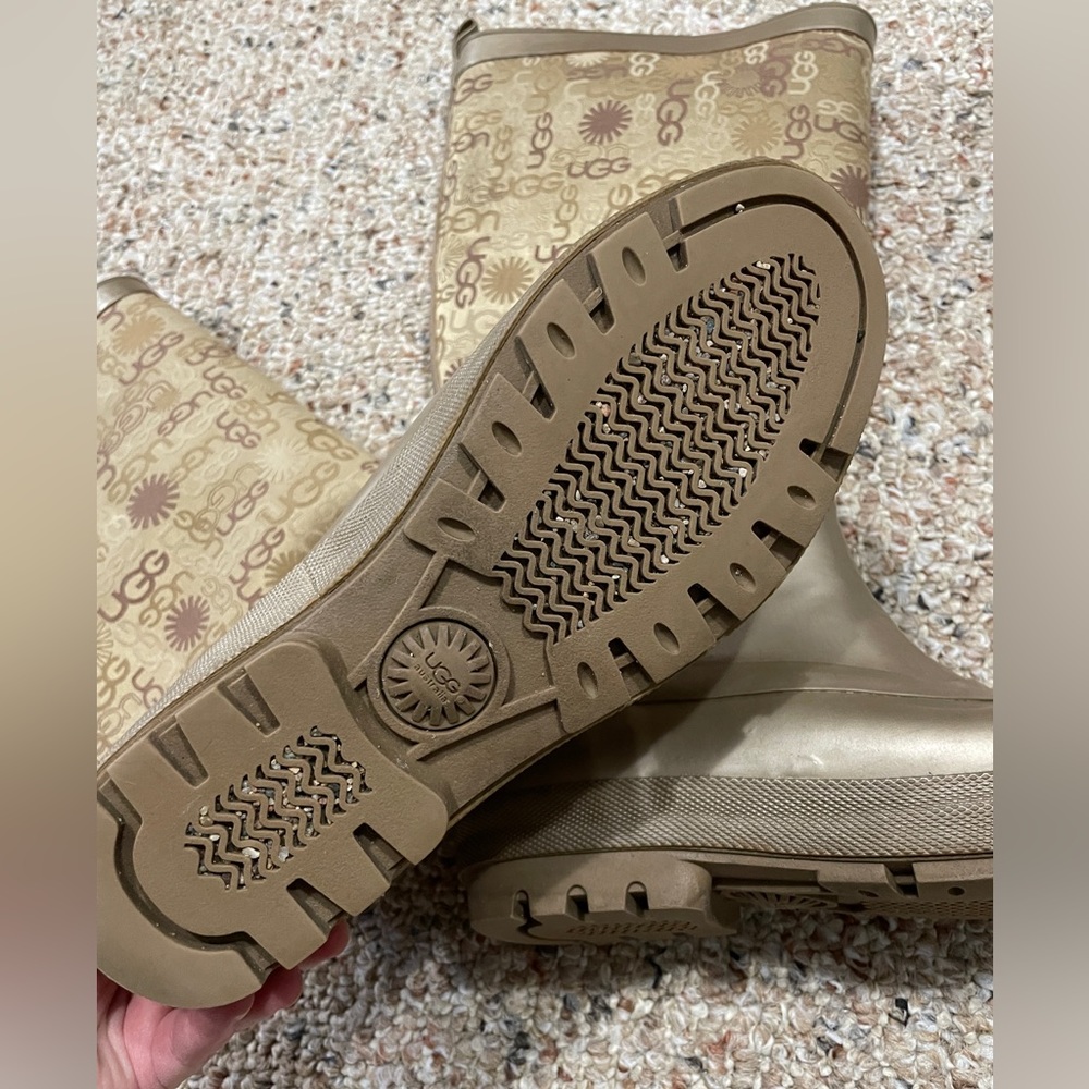 Ugg S/N 5700 Wallingford Gold Logo Rain Boots Tall Gem